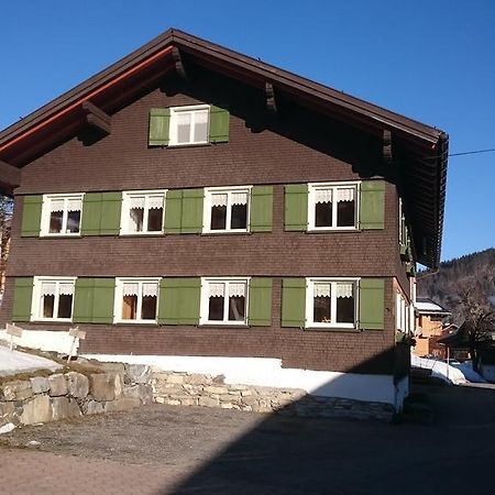 Mein Elternhaus Gaestehaus Waltraud Fink Appartement Au (Vorarlberg) Buitenkant foto